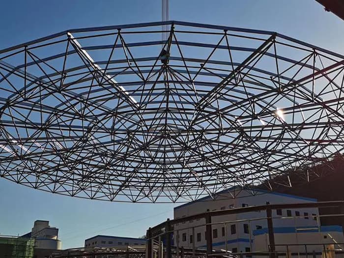 乐平螺栓球网架工程施工现场